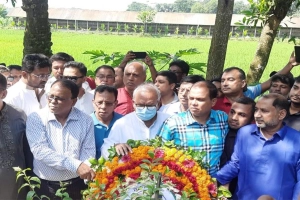 শহীদরা শুধু প্রাণ দেয় না, তারা জাতিকে জাগিয়ে তোলে: রিজভী