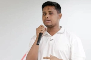 সেনাবাহিনীকে জনগণের মুখোমুখি না করার আহ্বান হাসনাত আব্দুল্লাহর