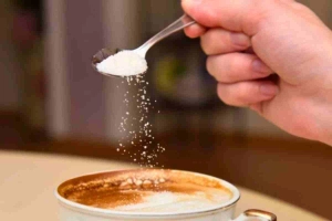 লবণ মেশানো কফি: ট্রেন্ড নয়, সাবধানতা প্রয়োজন