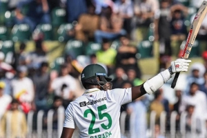 শেষ উইকেটে ইতিহাস গড়লেন রাবাদা
