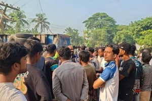 পাবনায় ট্রাকের চাপায় দুই শিক্ষার্থীসহ নি’হত তিন