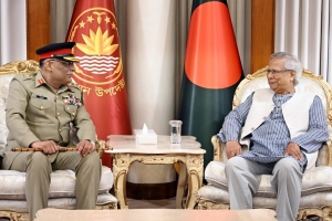 প্রধান উপদেষ্টার সঙ্গে বৈঠক করেছেন পাকিস্তানের যৌথ বাহিনী প্রধান