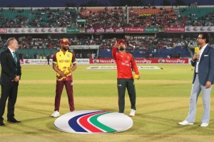 টস হেরে ফিল্ডিংয়ে বাংলাদেশ, ফিরেছেন লিটন দাস