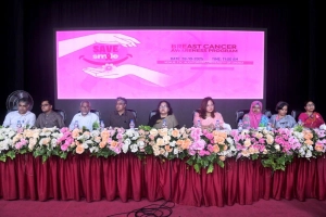 ডাকসুর উদ্যোগে ঢাবিতে ব্রেস্ট ক্যান্সার বিষয়ে সচেতনতামূলক কর্মসূচি