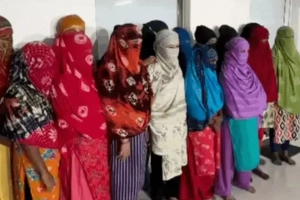 বাংলাদেশি সন্দেহে গুজরাটে আটক ১৭ নারী