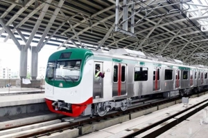 রাজধানীতে ১৫ মিনিট বন্ধ থাকার পর মেট্রোরেলের চলাচল স্বাভাবিক