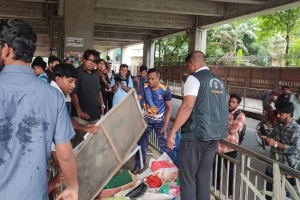 ডাকসুর উচ্ছেদ অভিযানে শিক্ষার্থীদের স্বস্তি