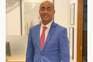 পদত্যাগ করে নির্বাচনের ঘোষণা অ্যাটর্নি জেনারেলের