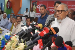 যুগান্তকারী উন্নয়নের জন্য সকলে মিলেমিশে কাজ করতে হবে: নজরুল ইসলাম খান