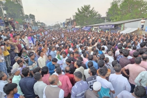 মনোনয়নবঞ্চিত বিএনপি নেতার সমর্থকদের বিক্ষোভে উত্তাল নওগাঁ