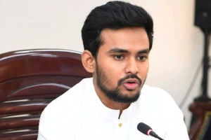 ঢাকা-১০ থেকে নির্বাচন করবেন আসিফ মাহমুদ? যা জানালেন