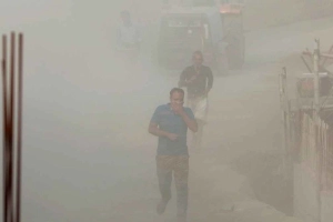 বিশ্বের তিন নম্বরে ঢাকার বায়ুদূষণ, বাতাস ‘খুবই অস্বাস্থ্যকর’