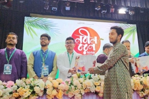 একই মঞ্চে ডাকসু, চাকসু ও রাকসুর ভিপিদের মিলন