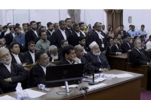 শেখ হাসিনার বিরুদ্ধে ট্রাইব্যুনালে রায় পাঠ শুরু