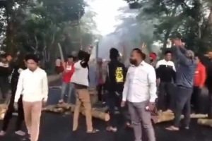 গোপালগঞ্জে নিষিদ্ধ ছাত্রলীগের মহাসড়ক অবরোধ ও বিক্ষোভ