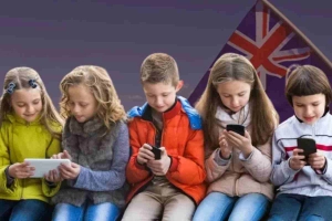 অস্ট্রেলিয়ায় কিশোরদের সোশ্যাল মিডিয়া ব্যবহার বন্ধে আইন পাস