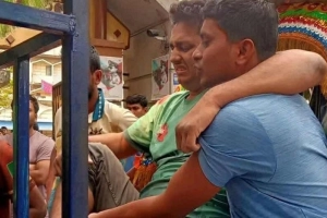 ভূমিকম্পের আতঙ্কে ঢাবির হল থেকে লাফ, আহত ৬ শিক্ষার্থী