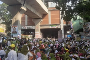 অধিদপ্তর বিলুপ্তির দাবিতে নার্সদের সমাবেশ, সড়ক বন্ধে জনদুর্ভোগ