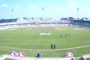 চলছে বাংলাদেশ-আয়ারল্যান্ড টেস্ট: ম্যাচটি সরাসরি দেখুন (Live)