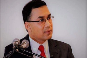 অন্তর্বর্তী সরকার দেশকে বন্ধক রাখছে: তারেক রহমান