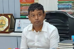 সাবেক ডিবি প্রধানের আয়কর নথি জব্দের আদেশ