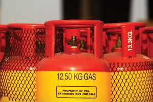 এলপিজির দাম বাড়ছে না কমছে? জানা যাবে কাল