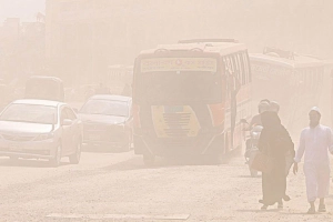 বিশ্বে দূষিত শহরের তালিকায় ঢাকা তৃতীয়