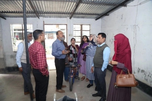 ঢাবির আরও ৪ হল পরিদর্শন করল বুয়েটের বিশেষজ্ঞ দল