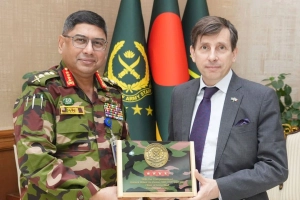 বাংলাদেশ-ফ্রান্স সামরিক সম্পর্ক জোরদার নিয়ে আলোচনা