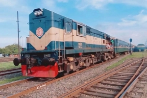 ঢাকা-ময়মনসিংহ রুটে ট্রেন চলাচল বন্ধ