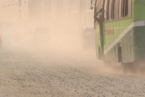 বায়ুদূষণে আজ কততম অবস্থানে ঢাকা শহর?