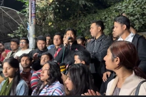 নির্বাচনের তফসিল ঘোষণাকে স্বাগত জানিয়ে ঢাবিতে ছাত্রদলের মিছিল