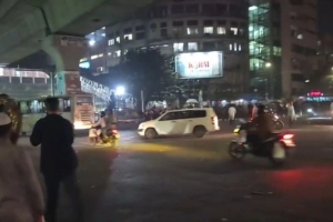 বিক্ষোভ শেষে শাহবাগ মোড় ছেড়েছেন ছাত্র-জনতা