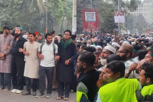 স্বরাষ্ট্র উপদেষ্টার পদত্যাগে ২৪ ঘণ্টার আলটিমেটাম, উত্তাল শাহবাগ