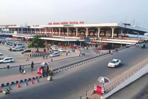 বৃহস্পতিবার তীব্র যানজটের আশঙ্কা, বিমানযাত্রীদের বিশেষ বার্তা