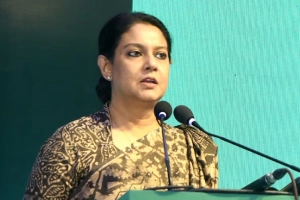 ‘দেশ বদলাতে হলে সিস্টেম বদলাতে হবে’