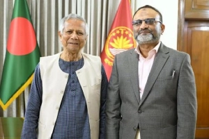 ড. মুহাম্মদ ইউনূসের সঙ্গে ঢাবি ভিসির সাক্ষাৎ
