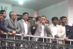 দেড় যুগ পর বিএনপির কেন্দ্রীয় কার্যালয়ে তারেক রহমান