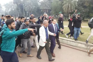 খালেদা জিয়ার কবরের স্থান পরিদর্শন করলেন স্বরাষ্ট্র উপদেষ্টা