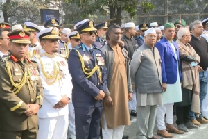 খালেদা জিয়ার জানাজায় অংশ নিলেন ড. মুহাম্মদ ইউনূস