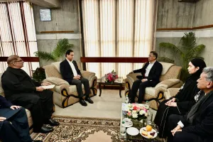 তারেক রহমানের সাথে দেখা করলেন পাক স্পিকার, জানালেন সমবেদনা