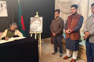 বিএনপির শোক বইতে স্বাক্ষর করলেন উপদেষ্টা শারমীন এস মুরশিদ