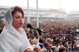 গৃহবধূ থেকে ‘আপসহীন’ নেত্রী: খালেদা জিয়ার বর্ণাঢ্য ও কণ্টকময় পথচলার মহাপ্রয়াণ