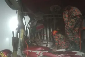 এক্সপ্রেসওয়েতে ৭ যানবাহনের সংঘর্ষে ২০ জন আহত