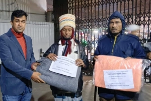 রাজধানীতে শীতার্তদের মাঝে ছাত্রদলের কম্বল বিতরণ ও দোয়া