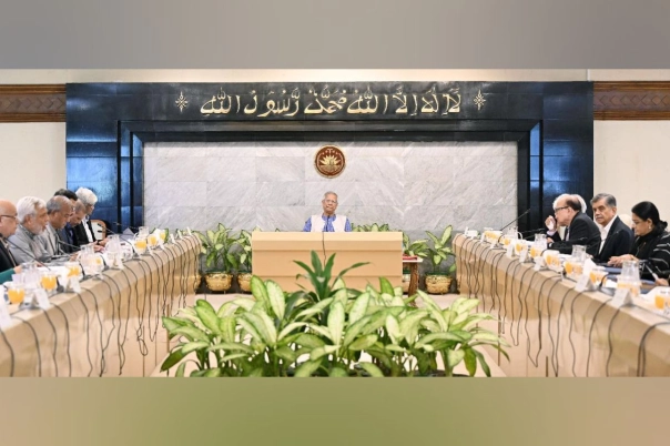 প্রধান উপদেষ্টার সভাপতিত্বে উপদেষ্টা পরিষদের বৈঠক অনুষ্ঠিত