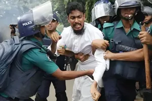 এনসিপি নেতা আখতার হোসেনকে দুই মামলা থেকে অব্যাহতি