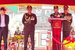 নির্বাচনে কাঁধে কাঁধ মিলিয়ে দায়িত্ব পালন করার আহ্বান স্বরাষ্ট্র উপদেষ্টার