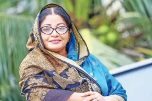 দীর্ঘদিন পর বড় পর্দায় ফিরছেন ডলি জহুর 