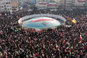 গালফ কূটনীতিতে ভেস্তে গেল ইরানে মার্কিন হামলা